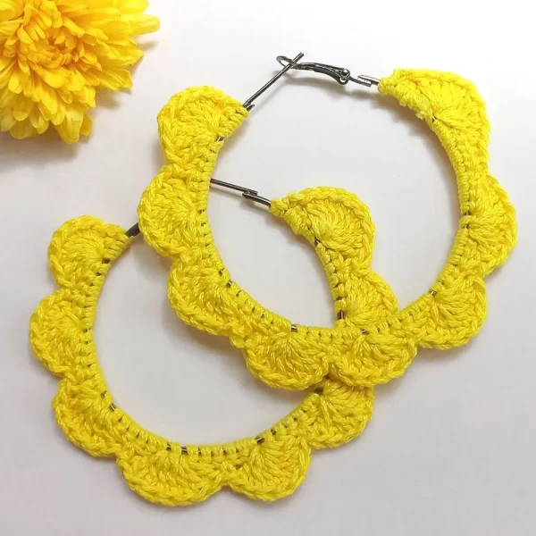 Scallop handmade crochet earrings 2