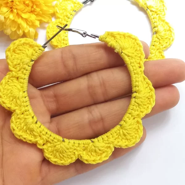 Scallop handmade crochet earrings 3