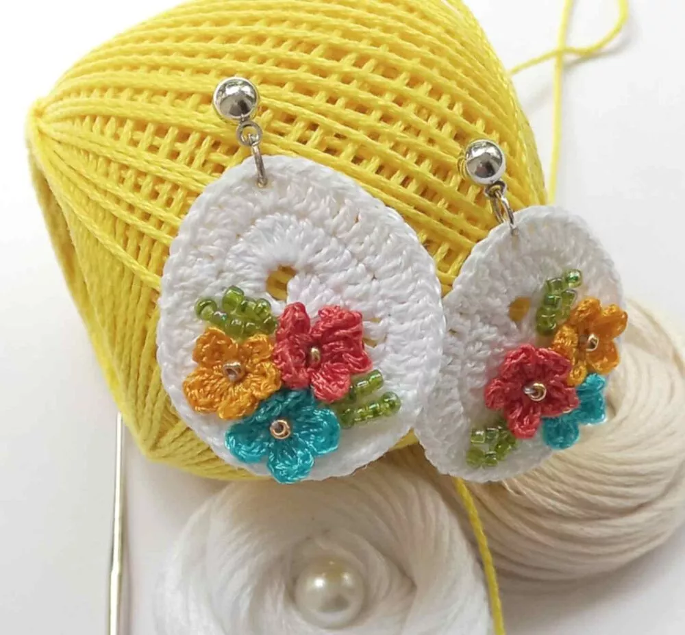 Small flower bunch handmade crochet earring