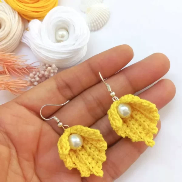 Yellow sea shell handmade crochet earring 1