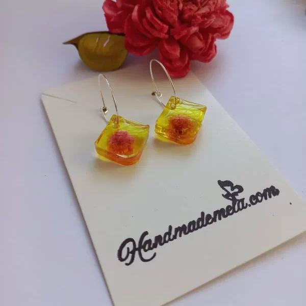 Handmade drop with flower resin earrings2